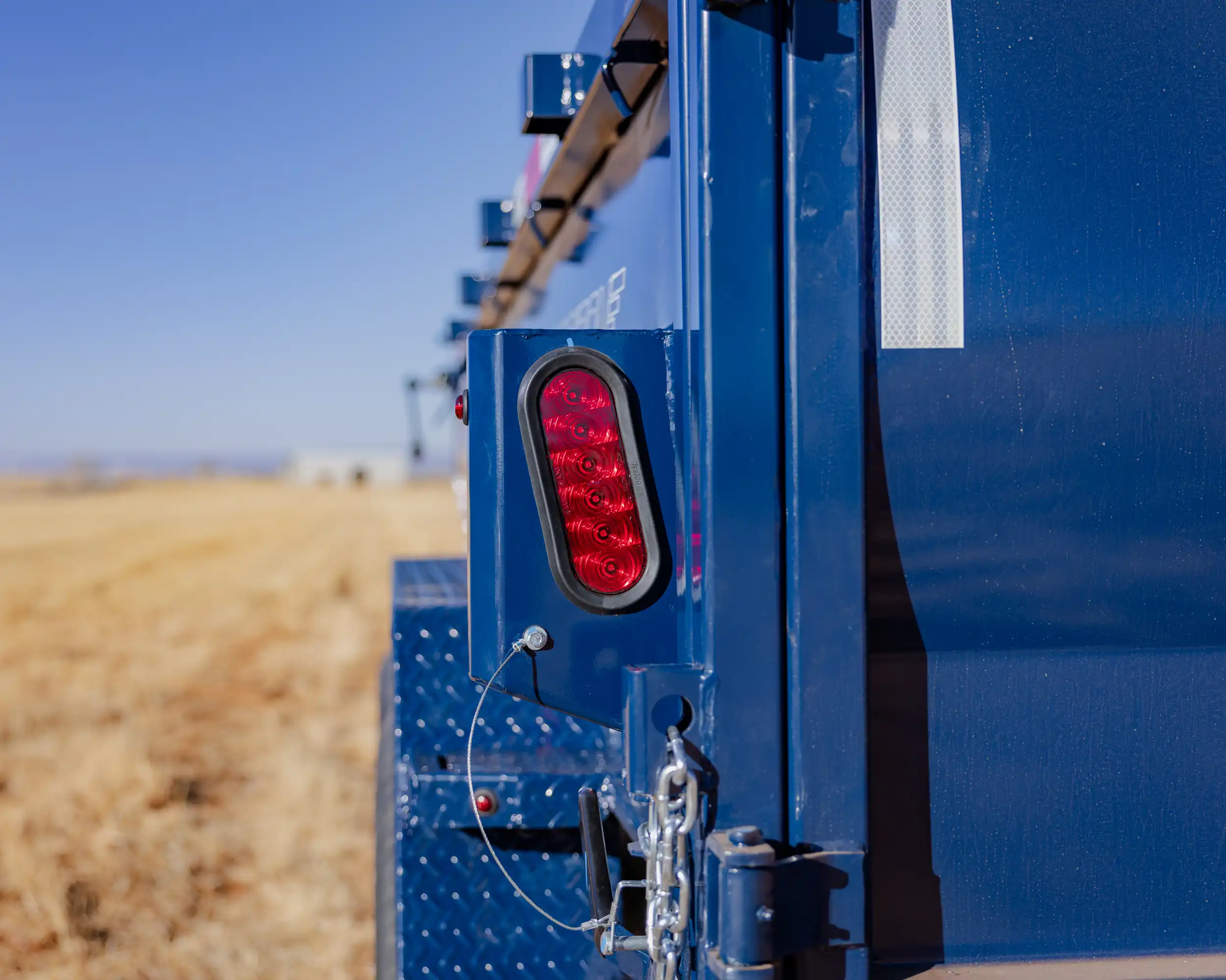 horizon trailers img